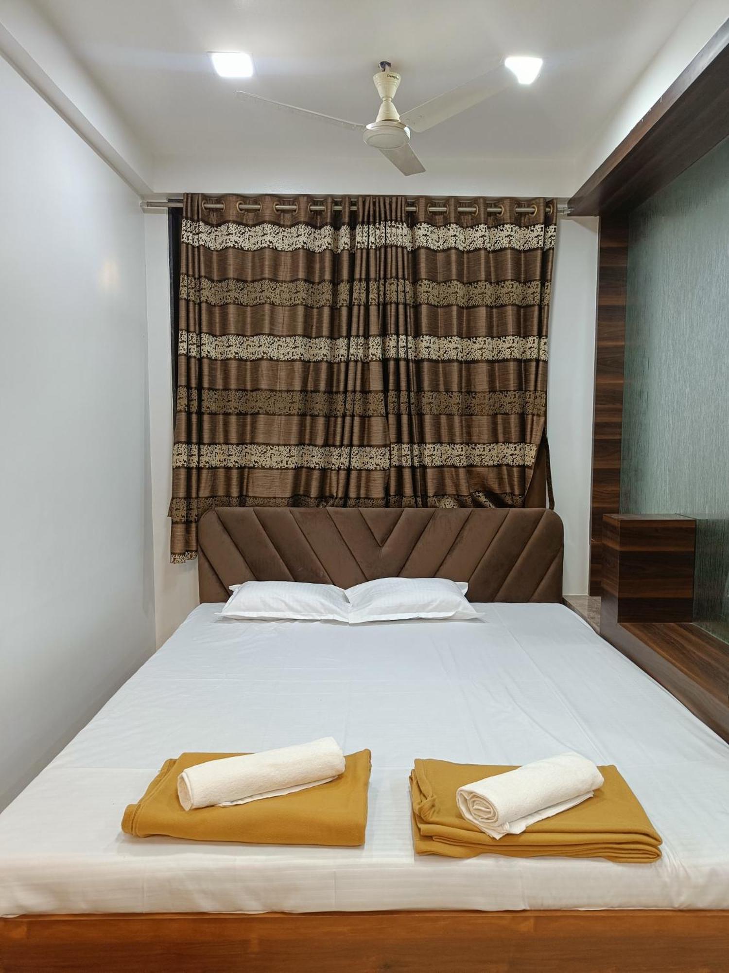 Rain Mist 4Bhk Luxury Villa With Private Pool ロナバラ エクステリア 写真
