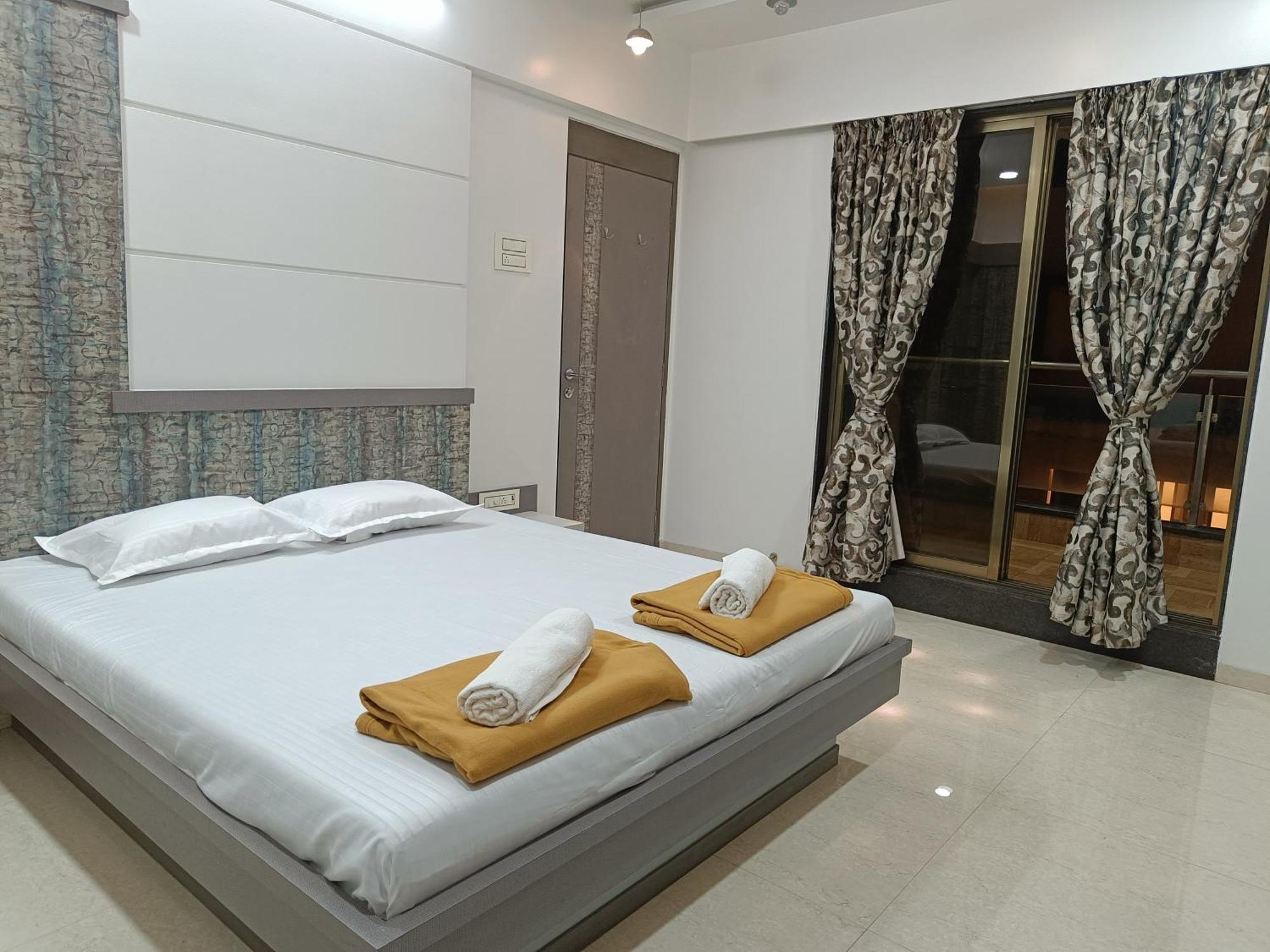 Rain Mist 4Bhk Luxury Villa With Private Pool ロナバラ エクステリア 写真